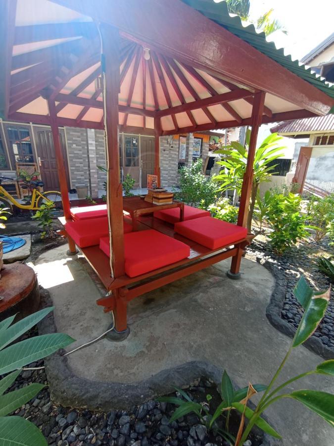Lita Homestay Gili Trawangan Extérieur photo