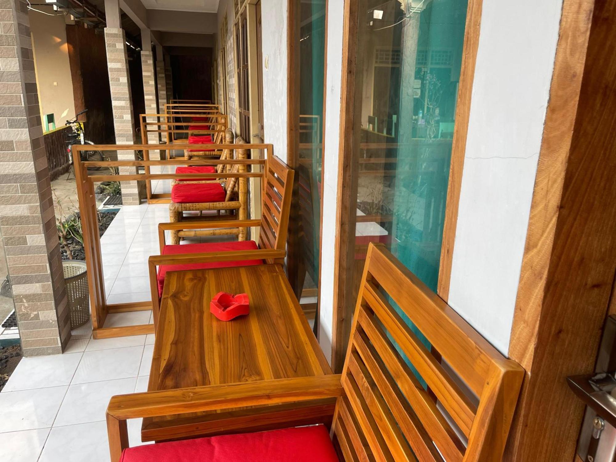 Lita Homestay Gili Trawangan Extérieur photo