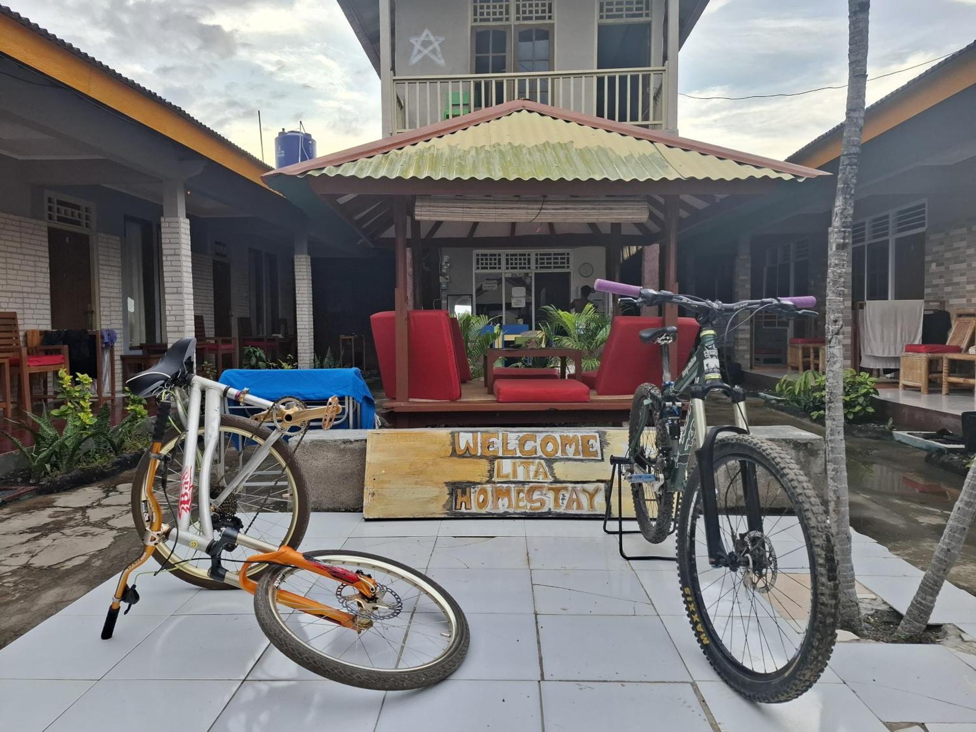 Lita Homestay Gili Trawangan Extérieur photo